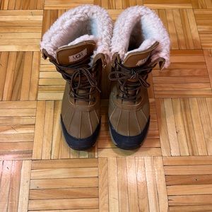Ugg Adirondack